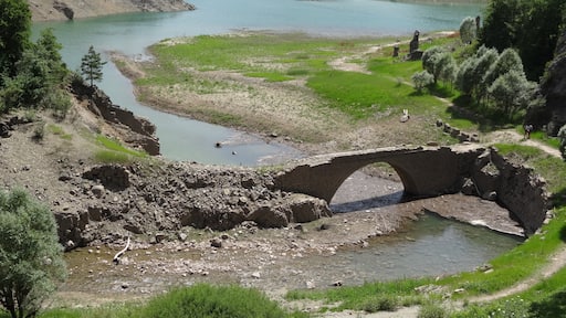 Kuva ”El Pont De Suert” käyttäjältä Cherubino (CC BY-SA) / rajattu alkuperäisestä kuvasta