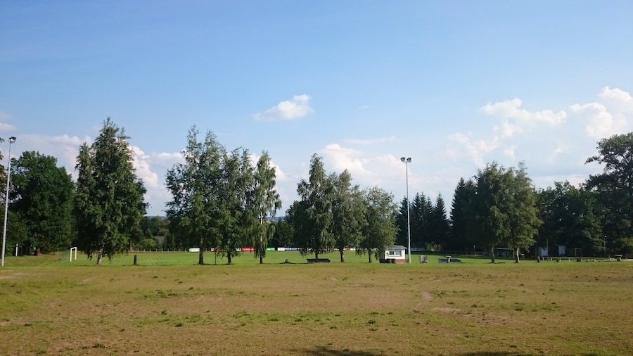 Photo "Football pitch of Category:Lugau/Erzgeb." by undefined (Creative Commons Zero, Public Domain Dedication) / Cropped from original