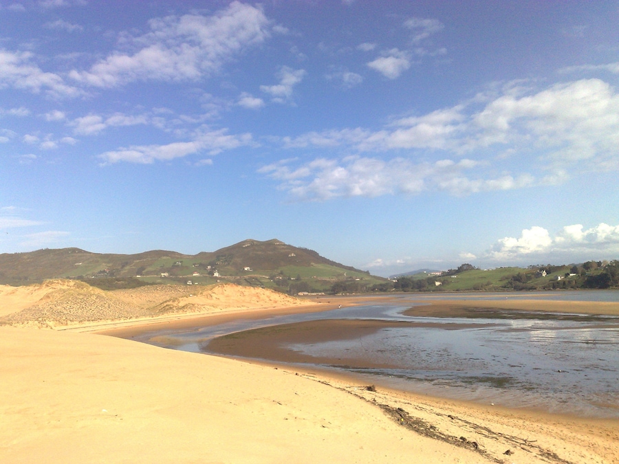 Ria de Mogro desde Liencres marea baja