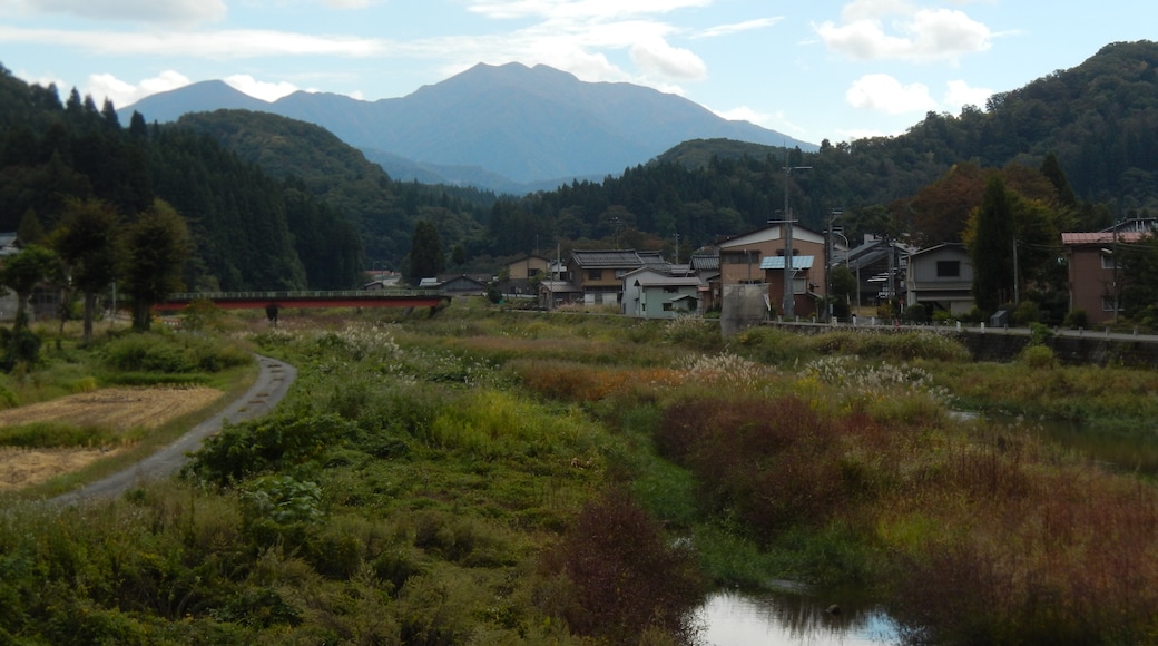 Foto „Tagami“ von kiwa dokokano (CC BY-SA)/zugeschnittenes Original