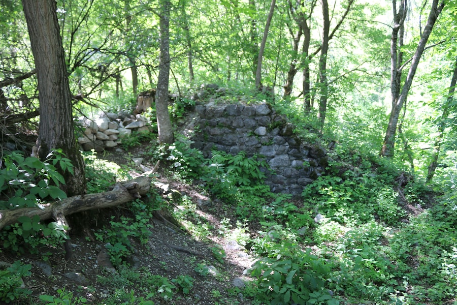 Vahrn, Südtirol: Burgruine Voitsberg