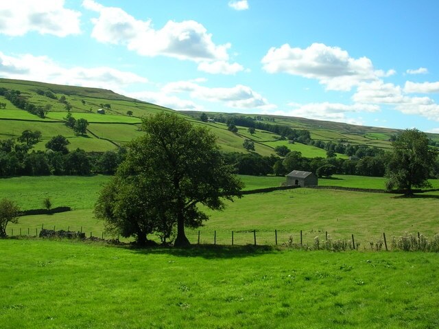 Foto “Fountains Earth” tomada por DS Pugh (CC BY-SA); recorte de la original
