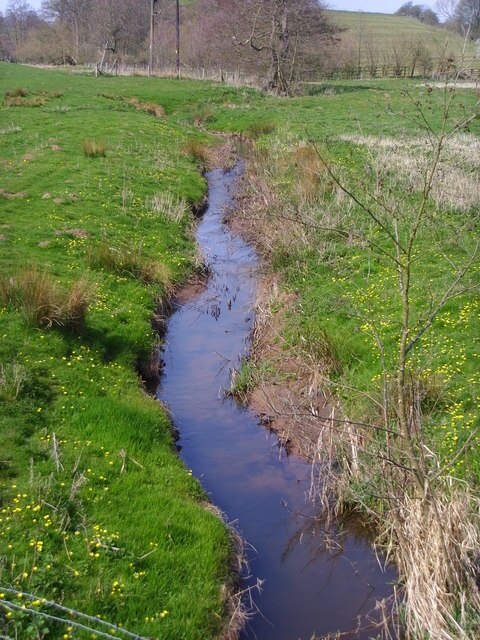 "Beckbury"-foto av A Holmes (CC BY-SA) / Urklipp från original