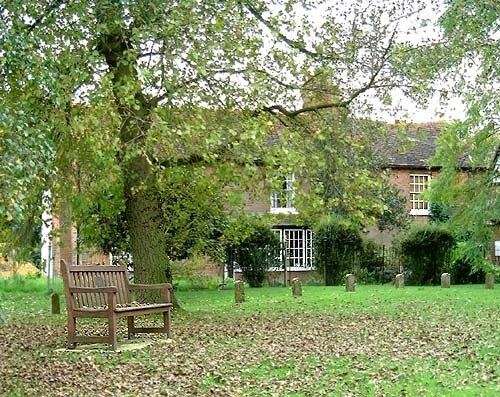 Photo "Wingrave with Rowsham" by Allan Friswell (CC BY-SA) / Cropped from original