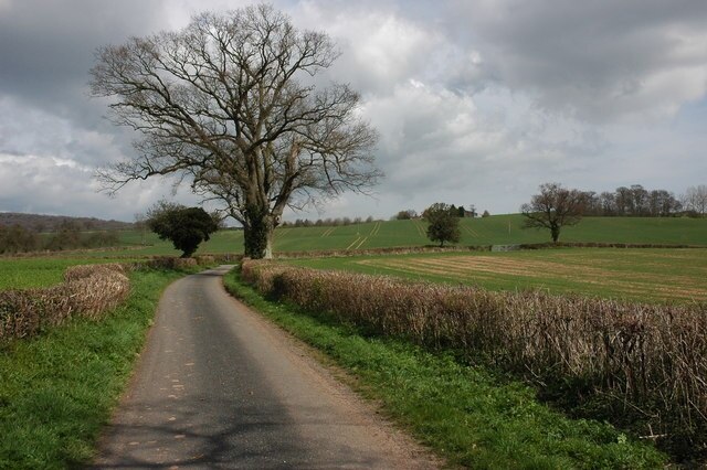 "Donnington"-foto av Philip Halling (CC BY-SA) / Urklipp från original