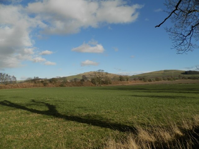 Farmland and Kinpurnie Hill to the north of Newtyle