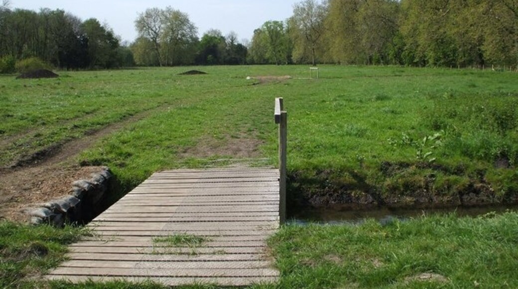 Foto „Michelmersh und Timsbury“ von Gillian Moy (CC BY-SA)/zugeschnittenes Original