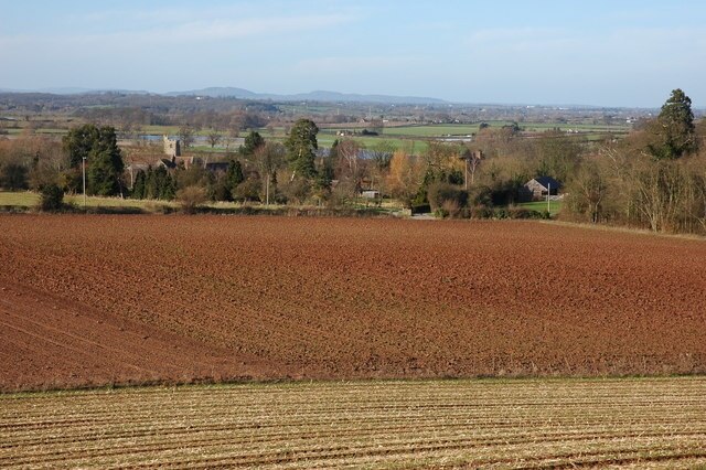 Photo "Severn Stoke" by Philip Halling (CC BY-SA) / Cropped from original