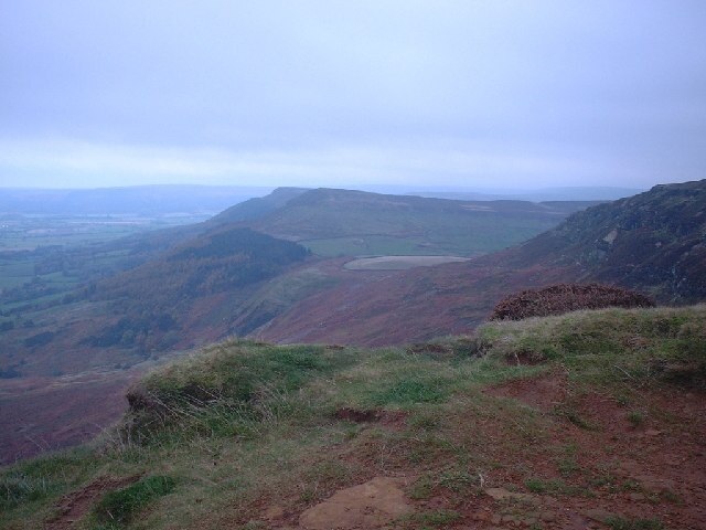 Foto “Kirkby” tomada por Enrico Giacani (CC BY-SA); recorte de la original