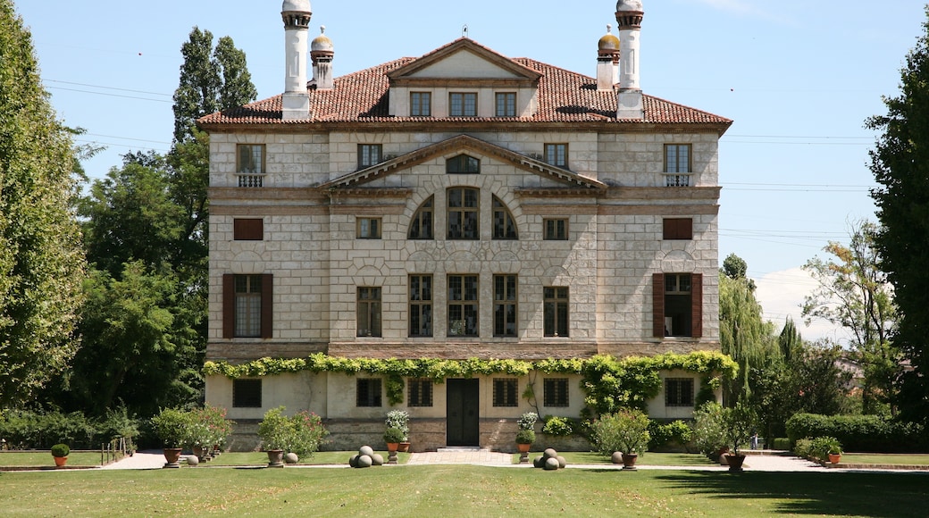 « Villa Foscari», photo de Hans A. Rosbach (CC BY-SA) / rognée de l’originale