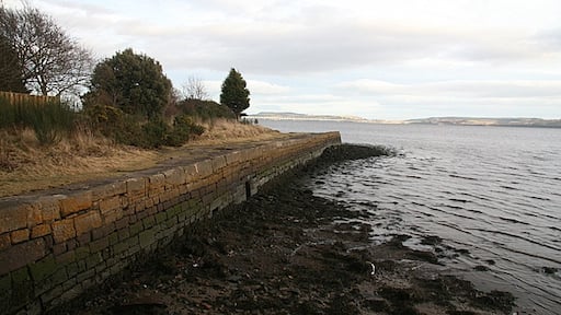 Photo "Invergowrie" by Dan (CC BY-SA) / Cropped from original