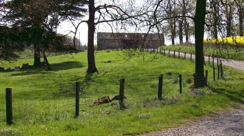 Kuva ”Wyham cum Cadeby” käyttäjältä John Beal (CC BY-SA) / rajattu alkuperäisestä kuvasta