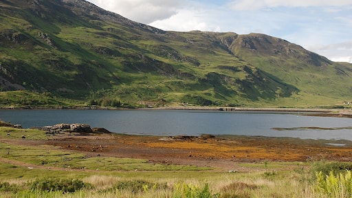 Photo "Invershiel" by Nigel Brown (CC BY-SA) / Cropped from original