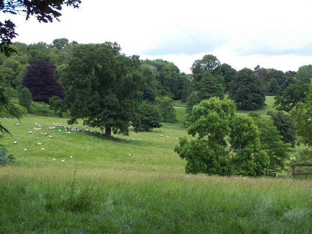 Photo "Church Preen" by Geoff Pick (CC BY-SA) / Cropped from original