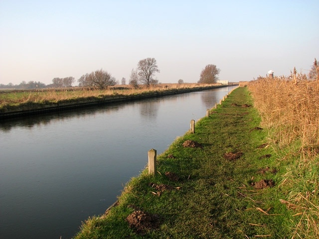 Somerton Boat Dyke Somerton Boat Dyke drains into the River Thurne. The disused West Somerton drainage mill can be seen in the background (at right). Public footpaths lead alongside here on both sides.