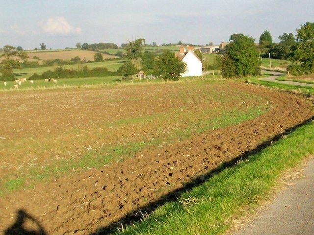 Foto „Batsford“ von Jennifer Luther Thomas (CC BY-SA)/zugeschnittenes Original