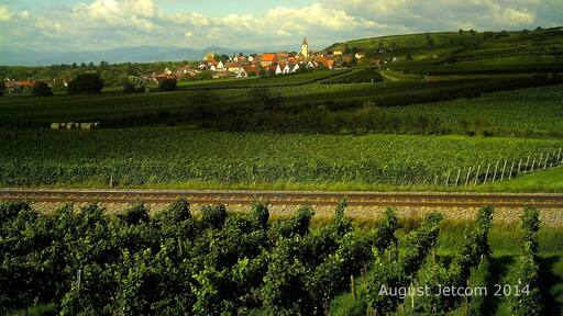 "Burkheim"-foto av pictures Jettcom (CC BY) / Urklipp från original