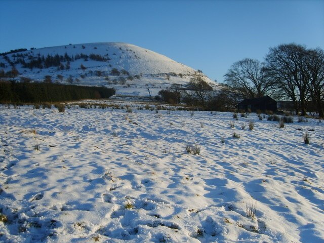 Foto "Hutton" de Michael Graham (CC BY-SA) / Recortada do original