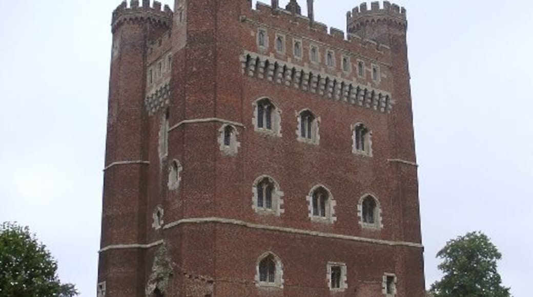 Photo "Tattershall Castle" by Kate Jewell (CC BY-SA) / Cropped from original