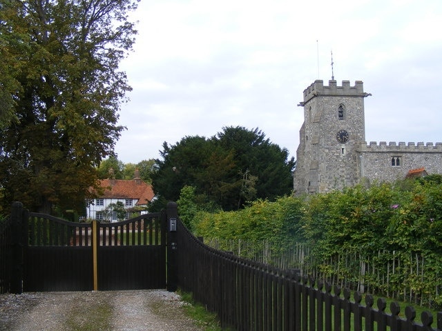 Photo "Buckland" by David Sands (CC BY-SA) / Cropped from original