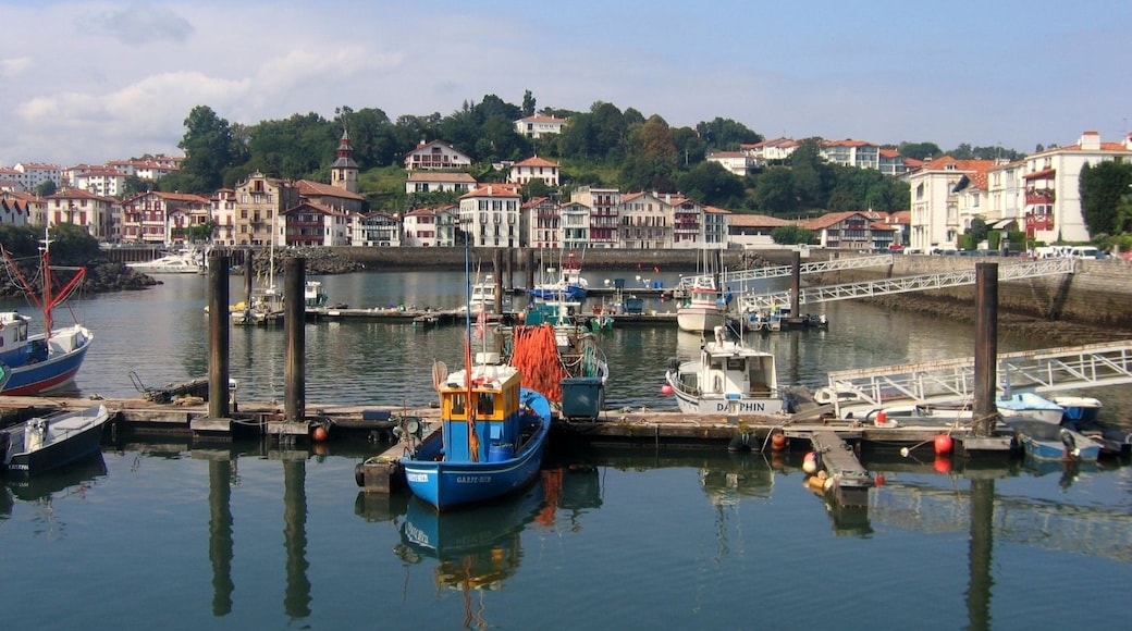 « Ciboure», photo de PIERRE ANDRE LECLERCQ (CC BY-SA) / rognée de l’originale