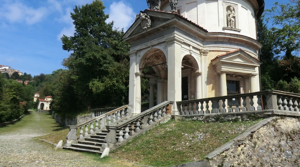 Photo "Sacro Monte" by Mattis (CC BY-SA) / Cropped from original