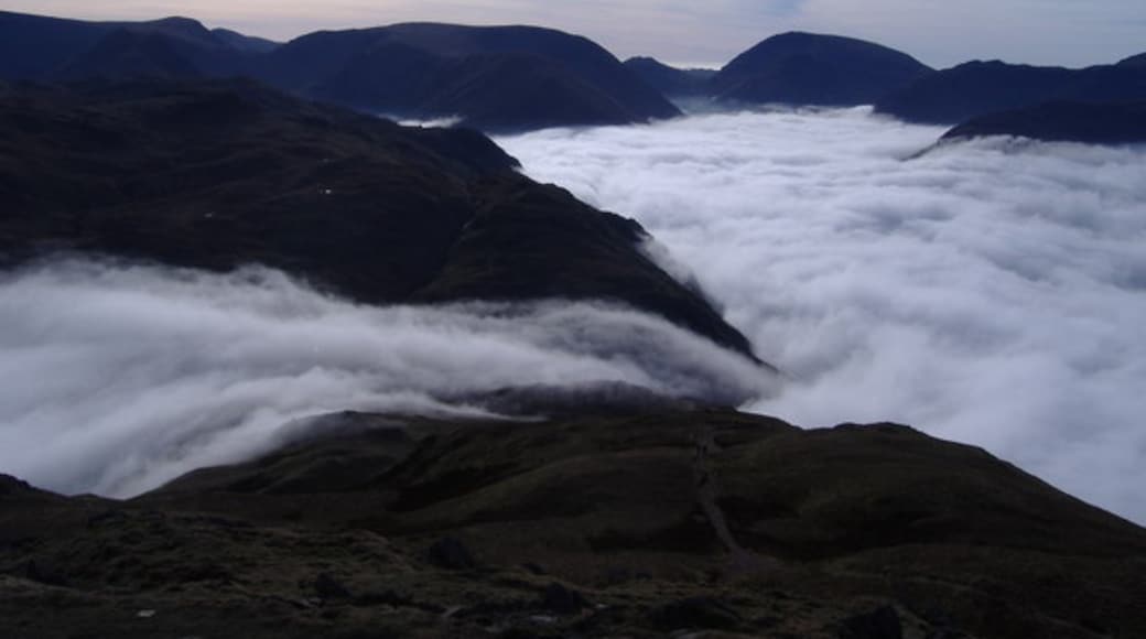 Photo "Place Fell" by P Leedell (CC BY-SA) / Cropped from original