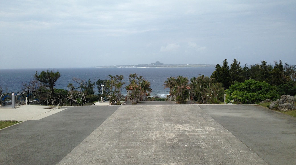 Foto „Sesoko-Jima Island“ von そらみみ (CC BY-SA)/zugeschnittenes Original