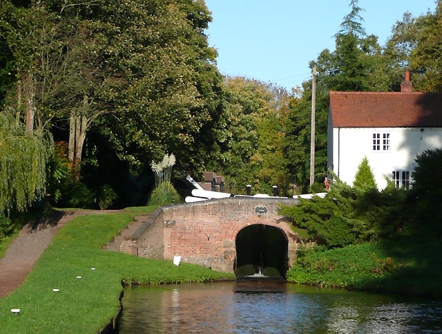 Hyde Bridge (No 30) and Lock near Kinver, Staffordshire The Staffordshire and Worcestershire Canal has 43 locks in its 46 mile journey from Great Haywood to Stourport.