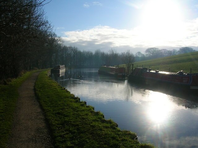 Foto “Martons Both” tomada por John Darch (CC BY-SA); recorte de la original