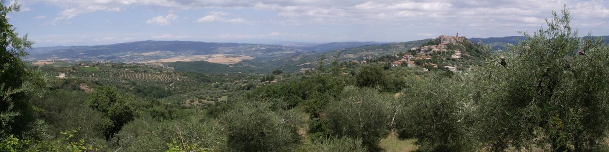 Photo "Pari" by cisko66 (Creative Commons Attribution 3.0) / Cropped from original