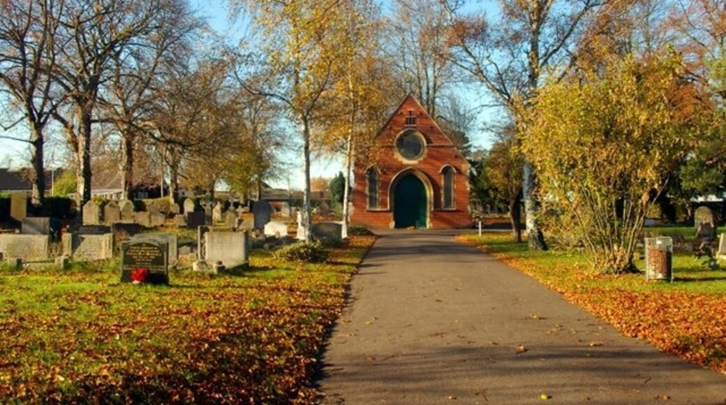 Ảnh "Sawston" của James Yardley (CC BY-SA) / Cắt từ ảnh gốc