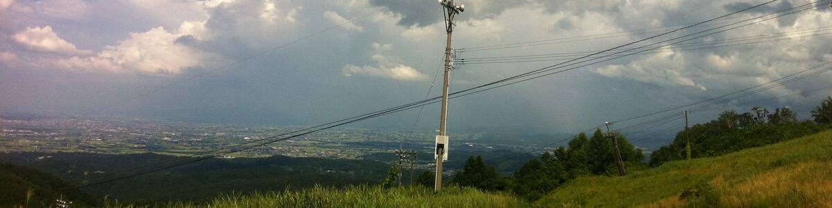 Photo "牛岳スキー場(Ushidake skiing area)" by comachiangel (Creative Commons Attribution 3.0) / Cropped from original