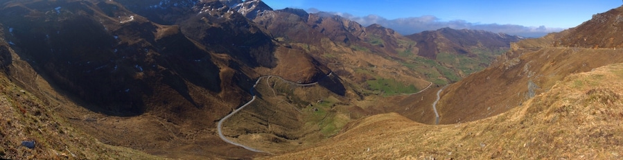 Portillo de Lunada (Cantabria, España). Miera valley.
