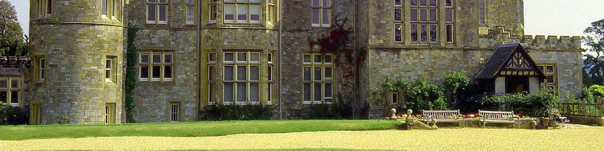 Photo "Beaulieu 1986" by beglib (Creative Commons Attribution-Share Alike 3.0) / Cropped from original