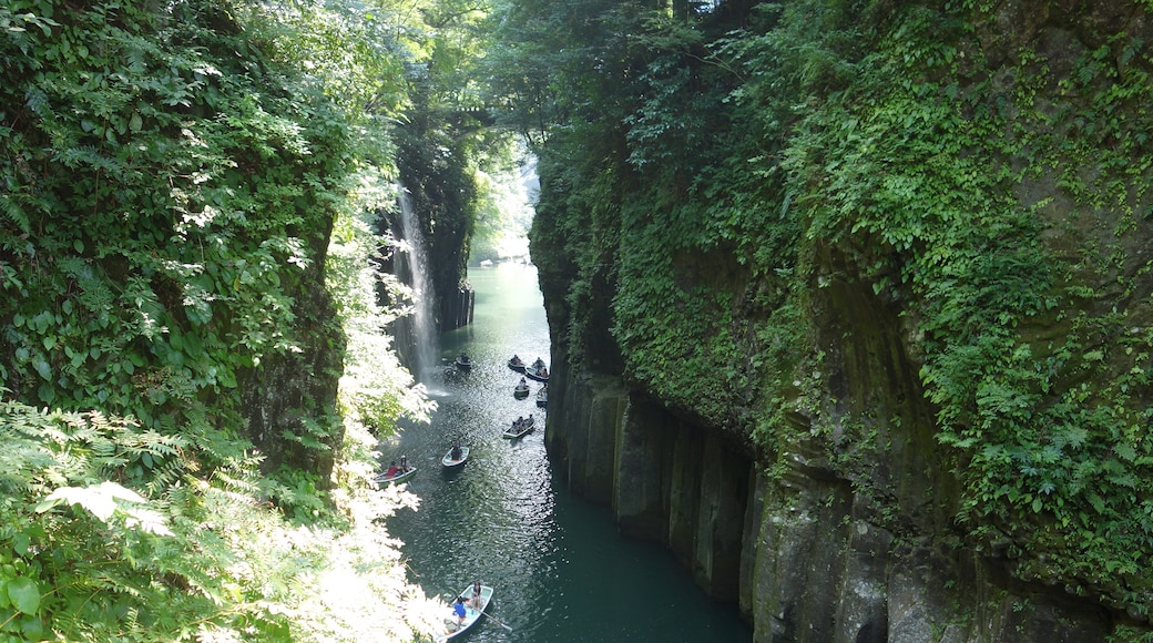 Photo "Takachiho Gorge" by 690 Noda (CC BY) / Cropped from original