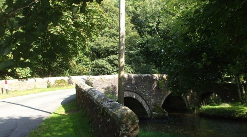 Foto "Ullock" de John Lord (CC BY-SA) / Recortada de la original