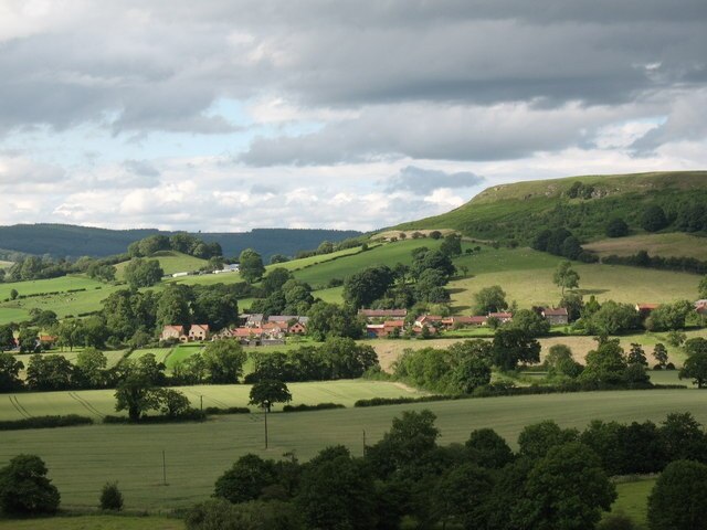 "Kirby Knowle"-foto av Gordon Hatton (CC BY-SA) / Urklipp från original