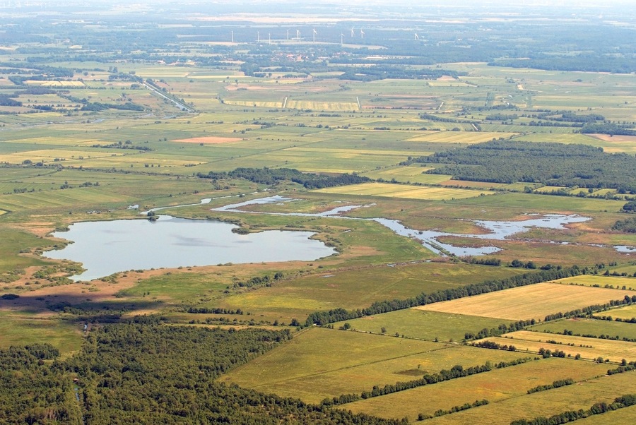 Luftbild vom Sellstedter See und Ochsentriftmoor (Fotoflug vom Flugplatz Nordholz-Spieka über Cuxhaven und Wilhelmshaven)