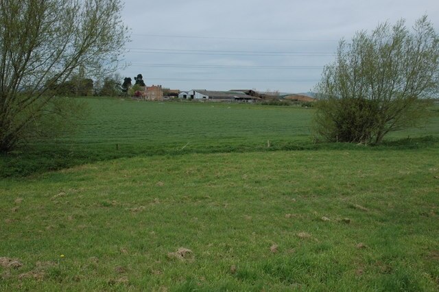 Kuva ”Moreton Valence” käyttäjältä Philip Halling (CC BY-SA) / rajattu alkuperäisestä kuvasta