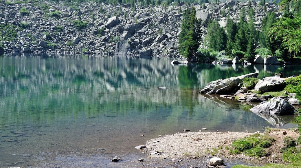 Foto "Lago di Val Viola" di Simisa (CC BY-SA) / Ritaglio dell’originale