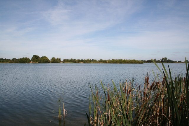 Foto “Thurlby” tomada por Richard Croft (CC BY-SA); recorte de la original