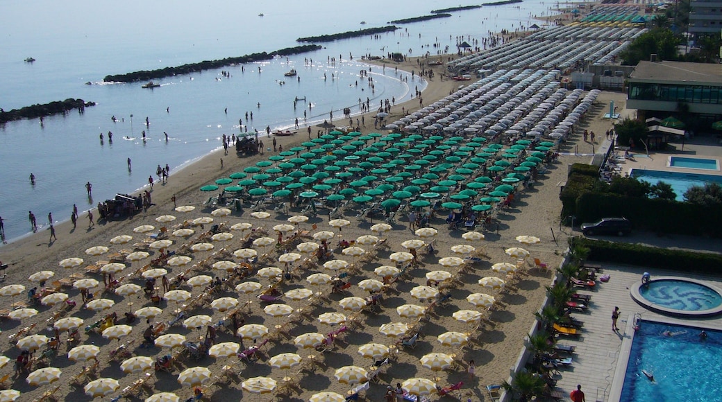 Foto "Spiaggia di Montesilvano" di maury3001 (CC BY) / Ritaglio dell’originale