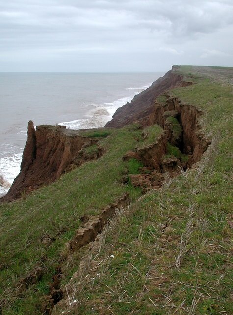 Photo "East Garton" by Paul Glazzard (CC BY-SA) / Cropped from original