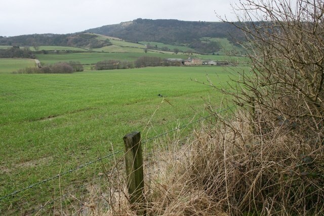 Photo "Hood Grange" by Mick Garratt (CC BY-SA) / Cropped from original