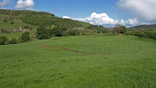 Billede "Ellerton Abbey" af wfmillar (CC BY-SA) / beskåret fra det originale billede