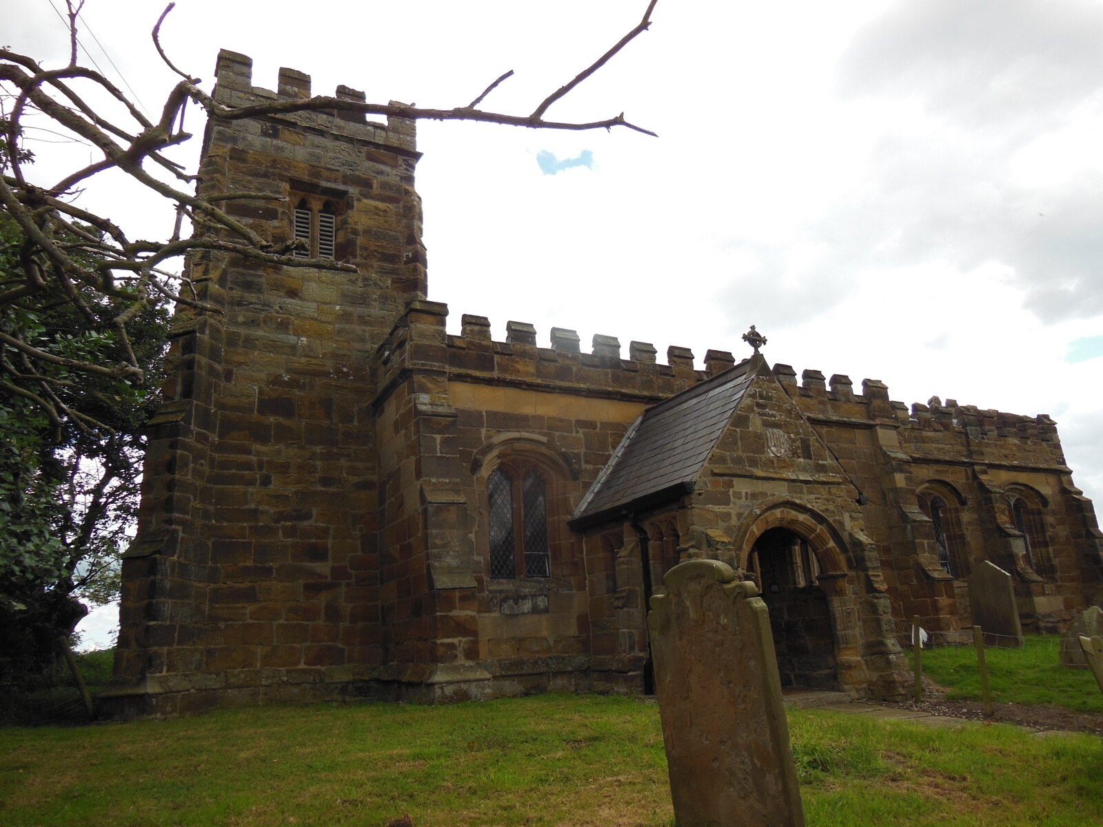 Photo "Whenby" by Ian S (CC BY-SA) / Cropped from original