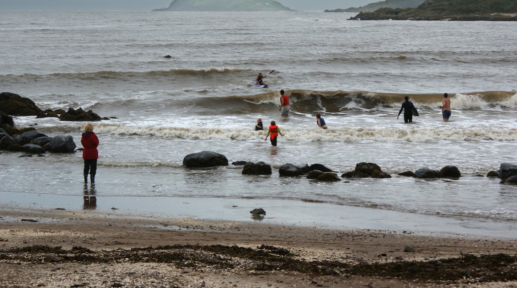 Photo "Rockcliffe Beach" by Ian Greig (CC BY-SA) / Cropped from original