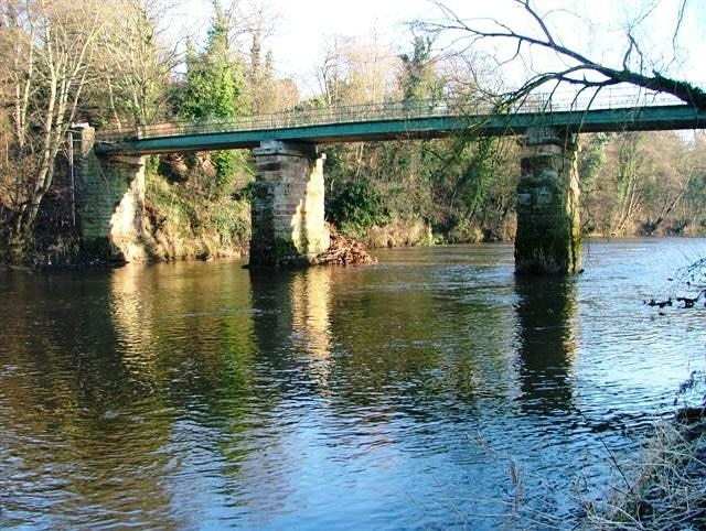 Foto „Neasham“ von Mick Garratt (CC BY-SA)/zugeschnittenes Original