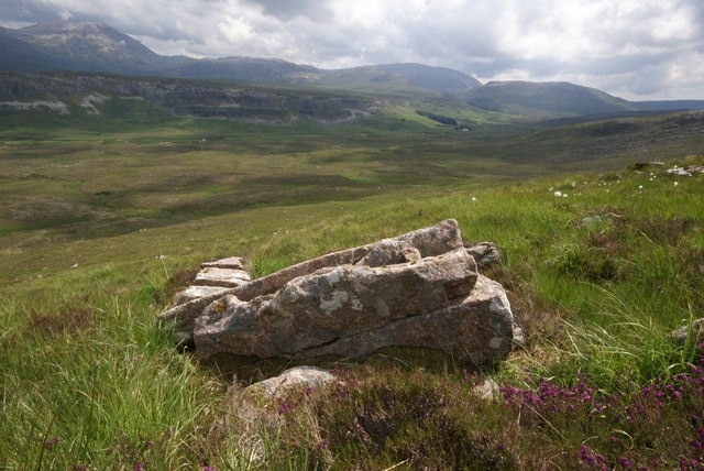 Leathad Lianach The River Loanan valley and Breabag are seen beyond.